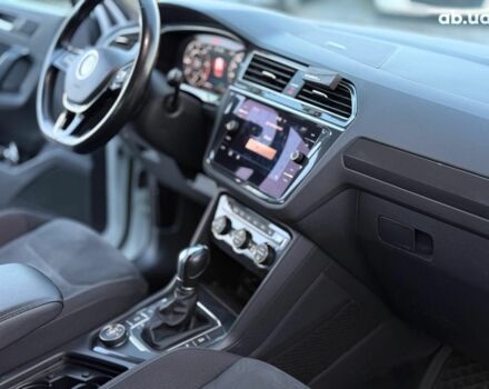 Белый Фольксваген Тигуан, объемом двигателя 2 л и пробегом 161 тыс. км за 24890 $, фото 22 на Automoto.ua