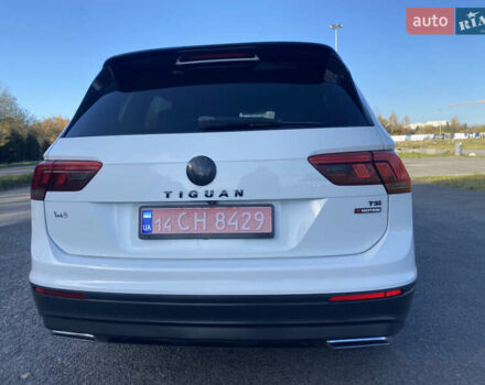 Белый Фольксваген Тигуан, объемом двигателя 2 л и пробегом 166 тыс. км за 14700 $, фото 22 на Automoto.ua