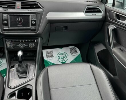 Белый Фольксваген Тигуан, объемом двигателя 2 л и пробегом 99 тыс. км за 18450 $, фото 5 на Automoto.ua