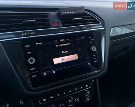 Білий Фольксваген Тігуан, об'ємом двигуна 2 л та пробігом 161 тис. км за 24880 $, фото 17 на Automoto.ua