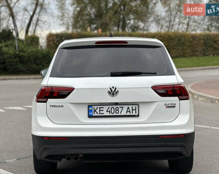 Білий Фольксваген Тігуан, об'ємом двигуна 2 л та пробігом 144 тис. км за 19500 $, фото 13 на Automoto.ua