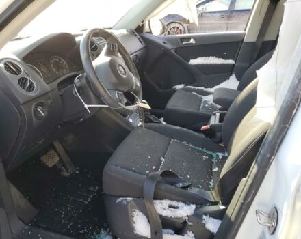 Білий Фольксваген Тігуан, об'ємом двигуна 2 л та пробігом 117 тис. км за 8400 $, фото 6 на Automoto.ua