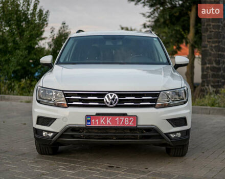Білий Фольксваген Тігуан, об'ємом двигуна 2 л та пробігом 169 тис. км за 20900 $, фото 3 на Automoto.ua