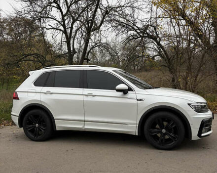 Белый Фольксваген Тигуан, объемом двигателя 1.97 л и пробегом 167 тыс. км за 28000 $, фото 5 на Automoto.ua