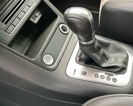 Белый Фольксваген Тигуан, объемом двигателя 2 л и пробегом 228 тыс. км за 13850 $, фото 34 на Automoto.ua