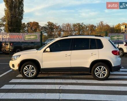Білий Фольксваген Тігуан, об'ємом двигуна 1.98 л та пробігом 145 тис. км за 13500 $, фото 6 на Automoto.ua