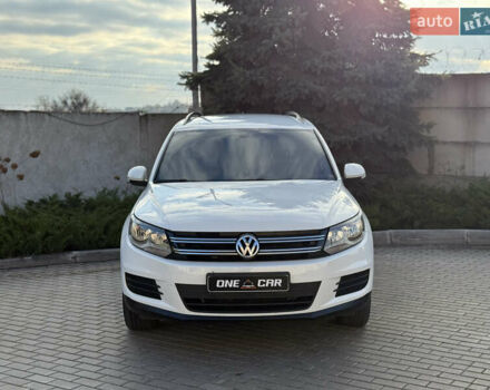Белый Фольксваген Тигуан, объемом двигателя 1.98 л и пробегом 108 тыс. км за 14500 $, фото 2 на Automoto.ua