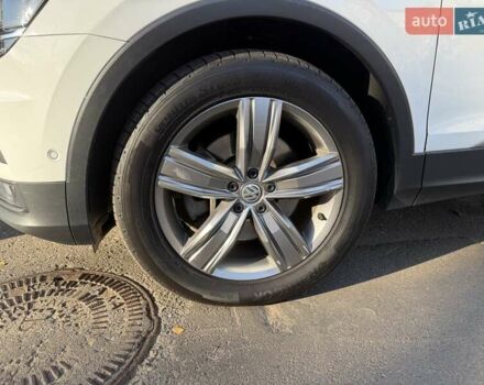 Білий Фольксваген Тігуан, об'ємом двигуна 1.98 л та пробігом 148 тис. км за 24000 $, фото 9 на Automoto.ua