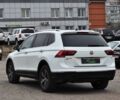 Белый Фольксваген Тигуан, объемом двигателя 2 л и пробегом 177 тыс. км за 17499 $, фото 3 на Automoto.ua