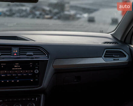 Білий Фольксваген Тігуан, об'ємом двигуна 2 л та пробігом 169 тис. км за 20900 $, фото 26 на Automoto.ua