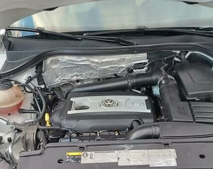 Белый Фольксваген Тигуан, объемом двигателя 2 л и пробегом 228 тыс. км за 13850 $, фото 49 на Automoto.ua