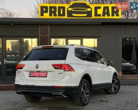 Белый Фольксваген Тигуан, объемом двигателя 1.98 л и пробегом 56 тыс. км за 21900 $, фото 2 на Automoto.ua