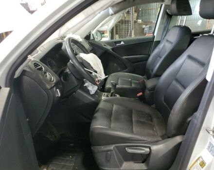 Білий Фольксваген Тігуан, об'ємом двигуна 2 л та пробігом 189 тис. км за 6400 $, фото 6 на Automoto.ua