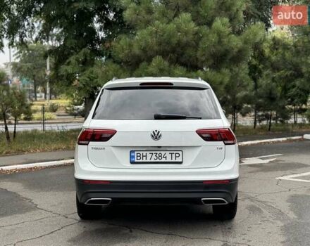 Белый Фольксваген Тигуан, объемом двигателя 1.98 л и пробегом 130 тыс. км за 16000 $, фото 2 на Automoto.ua