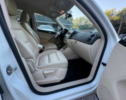 Белый Фольксваген Тигуан, объемом двигателя 2 л и пробегом 59 тыс. км за 10500 $, фото 11 на Automoto.ua