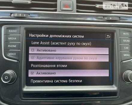 Білий Фольксваген Тігуан, об'ємом двигуна 2 л та пробігом 211 тис. км за 25800 $, фото 122 на Automoto.ua