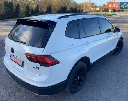 Белый Фольксваген Тигуан, объемом двигателя 2 л и пробегом 166 тыс. км за 14700 $, фото 24 на Automoto.ua