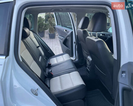 Белый Фольксваген Тигуан, объемом двигателя 2 л и пробегом 241 тыс. км за 10999 $, фото 18 на Automoto.ua