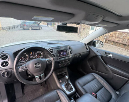 Белый Фольксваген Тигуан, объемом двигателя 2 л и пробегом 54 тыс. км за 15200 $, фото 57 на Automoto.ua