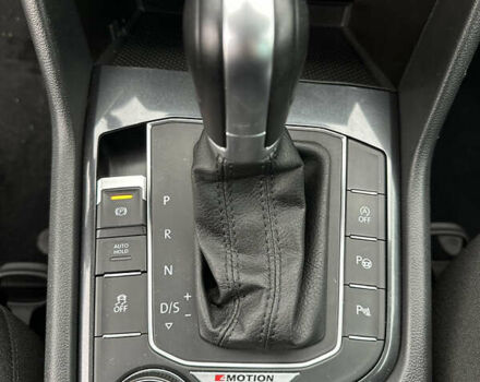 Белый Фольксваген Тигуан, объемом двигателя 1.97 л и пробегом 209 тыс. км за 25000 $, фото 11 на Automoto.ua