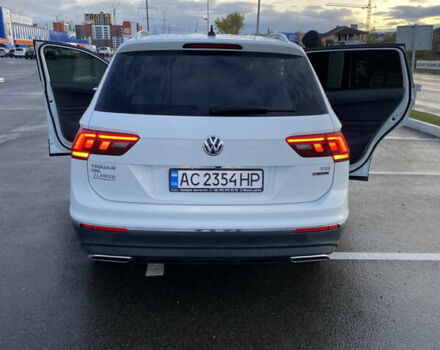 Білий Фольксваген Тігуан, об'ємом двигуна 1.98 л та пробігом 128 тис. км за 24000 $, фото 25 на Automoto.ua