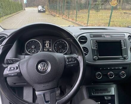 Білий Фольксваген Тігуан, об'ємом двигуна 2 л та пробігом 175 тис. км за 12550 $, фото 2 на Automoto.ua