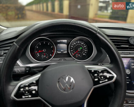 Белый Фольксваген Тигуан, объемом двигателя 2 л и пробегом 120 тыс. км за 22200 $, фото 23 на Automoto.ua