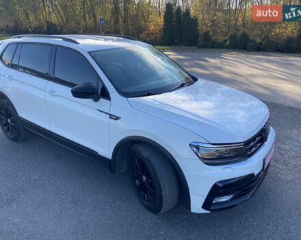 Белый Фольксваген Тигуан, объемом двигателя 2 л и пробегом 166 тыс. км за 14700 $, фото 28 на Automoto.ua