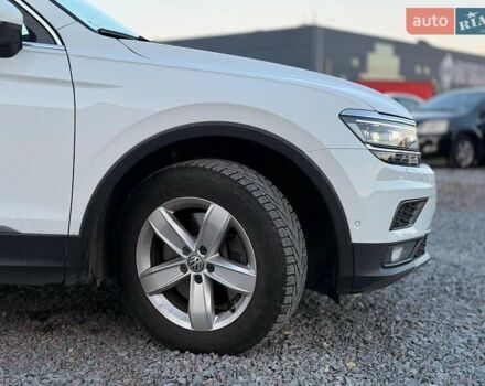 Білий Фольксваген Тігуан, об'ємом двигуна 2 л та пробігом 161 тис. км за 24880 $, фото 11 на Automoto.ua