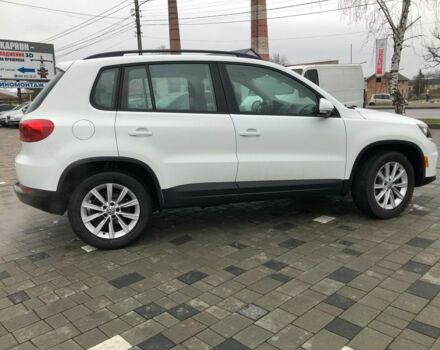 Белый Фольксваген Тигуан, объемом двигателя 2 л и пробегом 203 тыс. км за 10600 $, фото 2 на Automoto.ua