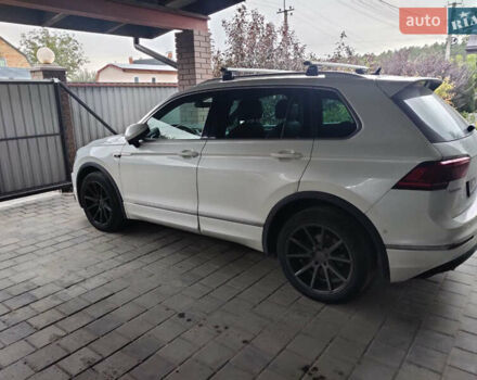 Белый Фольксваген Тигуан, объемом двигателя 1.97 л и пробегом 137 тыс. км за 28999 $, фото 1 на Automoto.ua