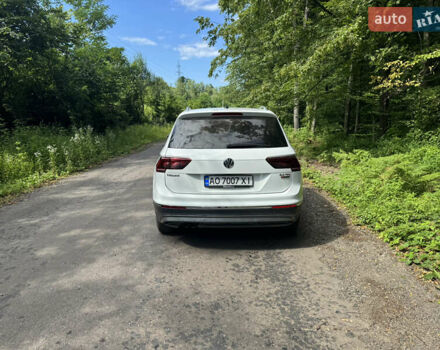 Белый Фольксваген Тигуан, объемом двигателя 1.97 л и пробегом 282 тыс. км за 22500 $, фото 7 на Automoto.ua