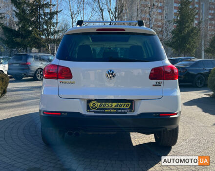 Білий Фольксваген Тігуан, об'ємом двигуна 2 л та пробігом 150 тис. км за 15999 $, фото 5 на Automoto.ua