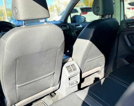 Білий Фольксваген Тігуан, об'ємом двигуна 2 л та пробігом 201 тис. км за 18600 $, фото 9 на Automoto.ua