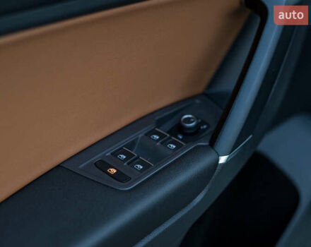 Білий Фольксваген Тігуан, об'ємом двигуна 2 л та пробігом 169 тис. км за 20900 $, фото 19 на Automoto.ua