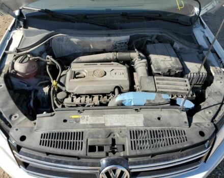 Білий Фольксваген Тігуан, об'ємом двигуна 2 л та пробігом 130 тис. км за 2900 $, фото 10 на Automoto.ua