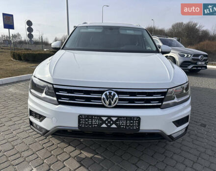 Белый Фольксваген Тигуан, объемом двигателя 1.98 л и пробегом 160 тыс. км за 16200 $, фото 3 на Automoto.ua