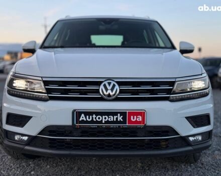 Белый Фольксваген Тигуан, объемом двигателя 2 л и пробегом 161 тыс. км за 24890 $, фото 1 на Automoto.ua
