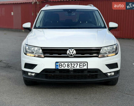 Белый Фольксваген Тигуан, объемом двигателя 2 л и пробегом 207 тыс. км за 20900 $, фото 2 на Automoto.ua