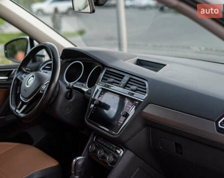 Білий Фольксваген Тігуан, об'ємом двигуна 2 л та пробігом 169 тис. км за 20900 $, фото 15 на Automoto.ua