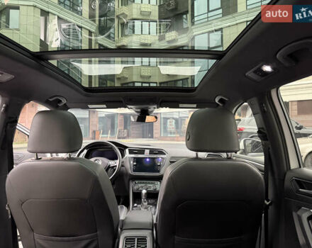 Белый Фольксваген Тигуан, объемом двигателя 1.98 л и пробегом 157 тыс. км за 22500 $, фото 19 на Automoto.ua