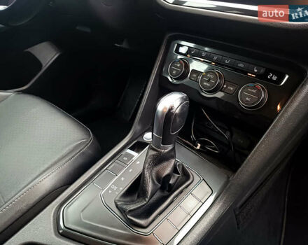 Білий Фольксваген Тігуан, об'ємом двигуна 2 л та пробігом 145 тис. км за 23600 $, фото 27 на Automoto.ua