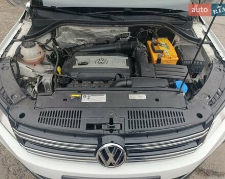 Белый Фольксваген Тигуан, объемом двигателя 2 л и пробегом 112 тыс. км за 14100 $, фото 2 на Automoto.ua