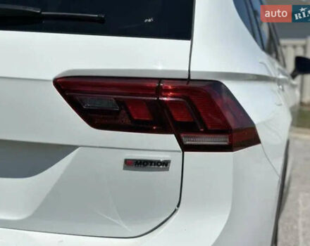 Белый Фольксваген Тигуан, объемом двигателя 1.98 л и пробегом 120 тыс. км за 19999 $, фото 20 на Automoto.ua