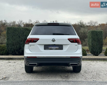 Білий Фольксваген Тігуан, об'ємом двигуна 2 л та пробігом 134 тис. км за 18500 $, фото 9 на Automoto.ua