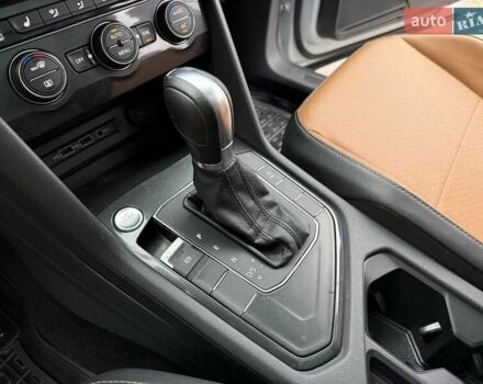 Білий Фольксваген Тігуан, об'ємом двигуна 2 л та пробігом 72 тис. км за 19300 $, фото 23 на Automoto.ua