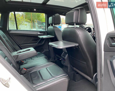 Білий Фольксваген Тігуан, об'ємом двигуна 2 л та пробігом 182 тис. км за 31600 $, фото 81 на Automoto.ua