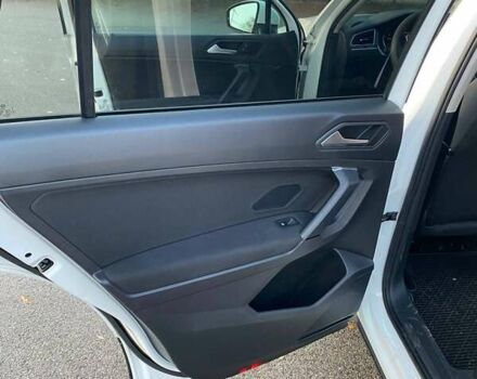 Белый Фольксваген Тигуан, объемом двигателя 0 л и пробегом 117 тыс. км за 17800 $, фото 7 на Automoto.ua