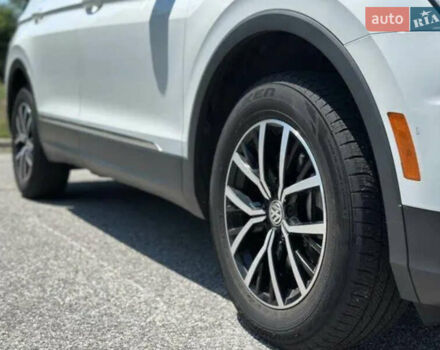 Белый Фольксваген Тигуан, объемом двигателя 1.98 л и пробегом 120 тыс. км за 19999 $, фото 4 на Automoto.ua