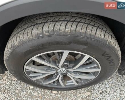 Білий Фольксваген Тігуан, об'ємом двигуна 1.98 л та пробігом 123 тис. км за 17550 $, фото 22 на Automoto.ua